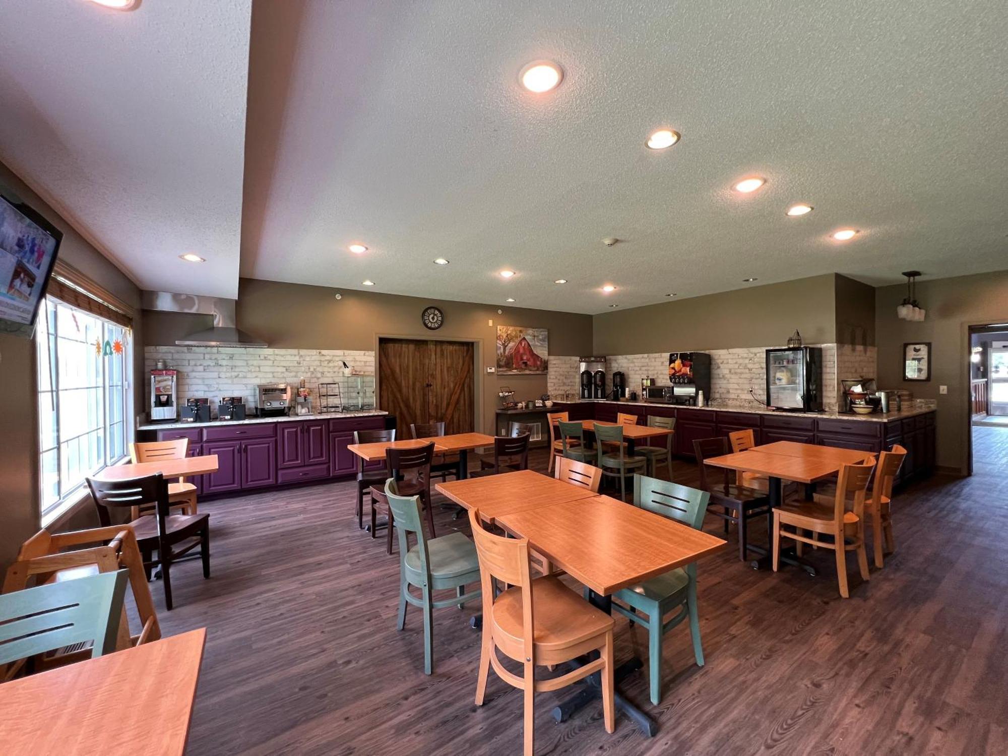 Country Inn Walker Ngoại thất bức ảnh
