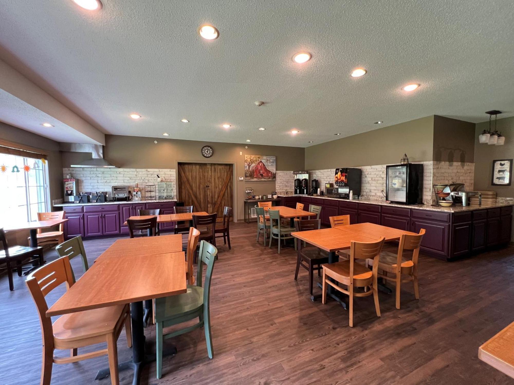 Country Inn Walker Ngoại thất bức ảnh