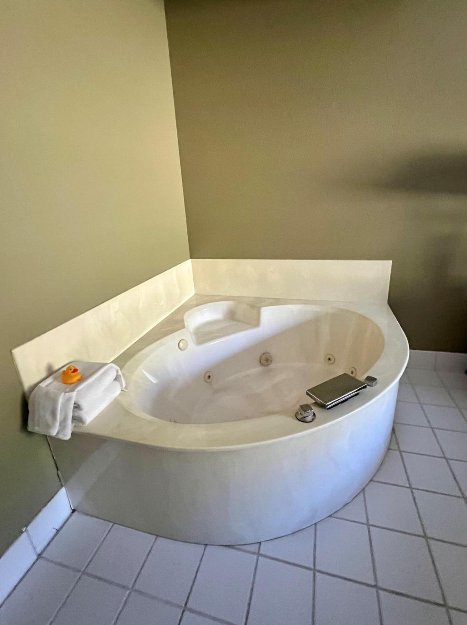 Country Inn Walker Ngoại thất bức ảnh