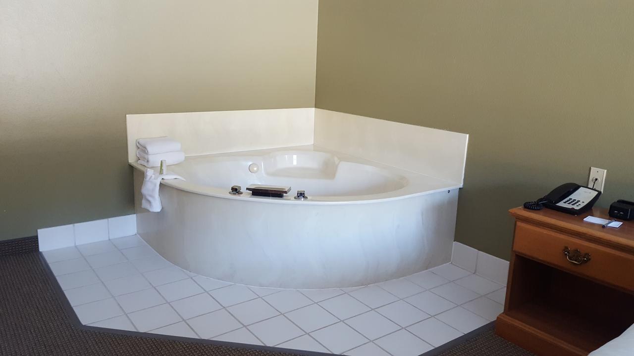 Country Inn Walker Ngoại thất bức ảnh